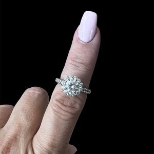 Beautiful cubic zirconia ring size 8